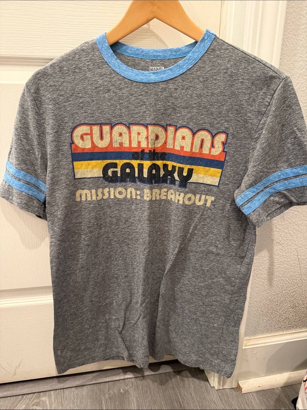 Men’s Marvel Gray Guardians of the Galaxy Graphic Tee with Light Blue Trim